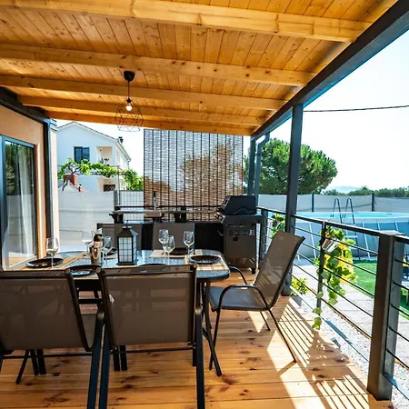 House Red Earth - Kastel Stafilic Kastela