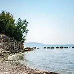 Red Eirth Kastel Stafilic Σπίτι διακοπών