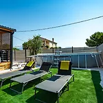 Red Eirth Kastel Stafilic Σπίτι διακοπών *